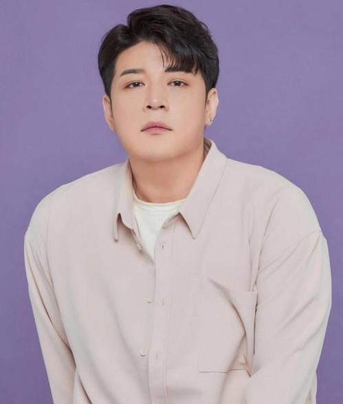 神童减重37kg大变样 我天，神童说自己瘦了37kg，脸都变尖了，瘦下来完全变了