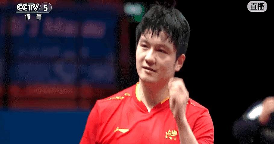 樊振东这两年的球风转变，真藏不住了！以前是暴力美学代言人，现在玩起节奏落点，像解