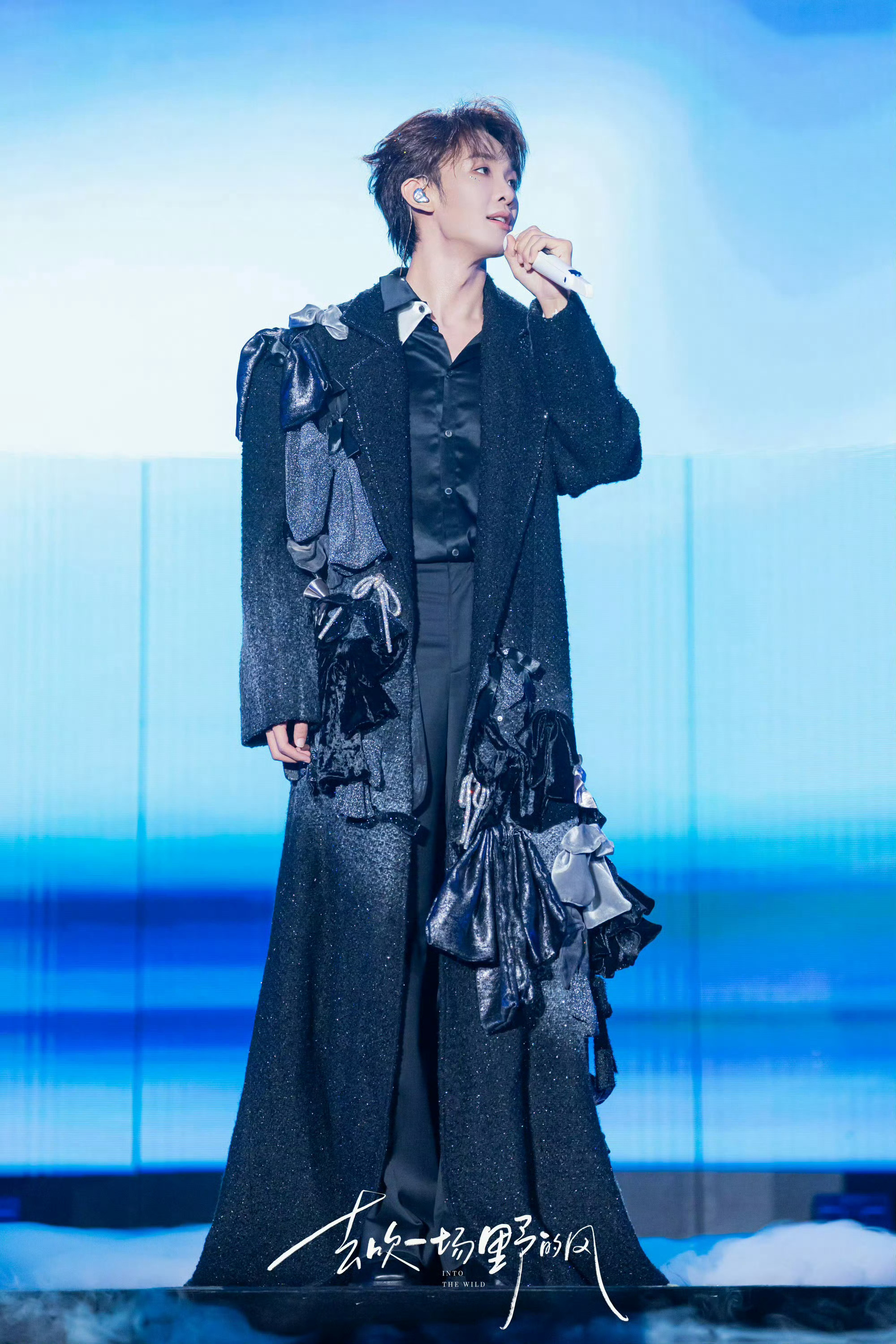 王赫野好幽默啊，这就是帅而自知，哈哈哈。 