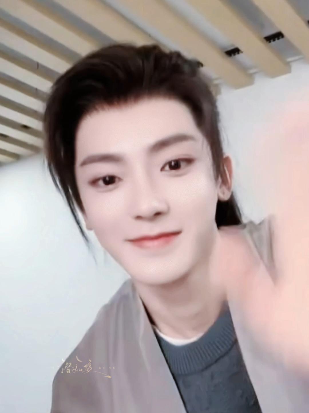 侯明昊玉茗茶骨hmh侯明昊陆江来hmh侯明昊回复于正我醒了不行这个陆江来真的好美