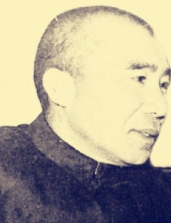 1948 年，蒋介石请王耀武吃饭，宋美龄亲自下厨做了山东菜，吃完饭后，王耀武却对