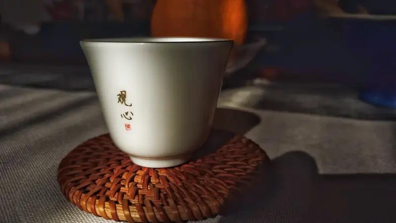 修心，的确是人生的必修课。生活恰似迷雾笼罩，诱惑与挑战接踵而至，学会修心，至关重