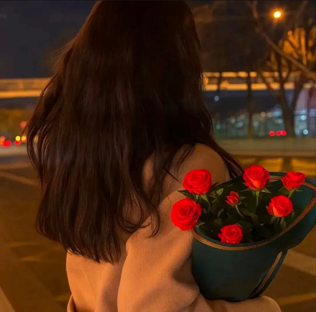 🧸𝗻𝗶𝗰𝗲˖꙳ 爱有什么用， 又不是最爱，也不是只爱 