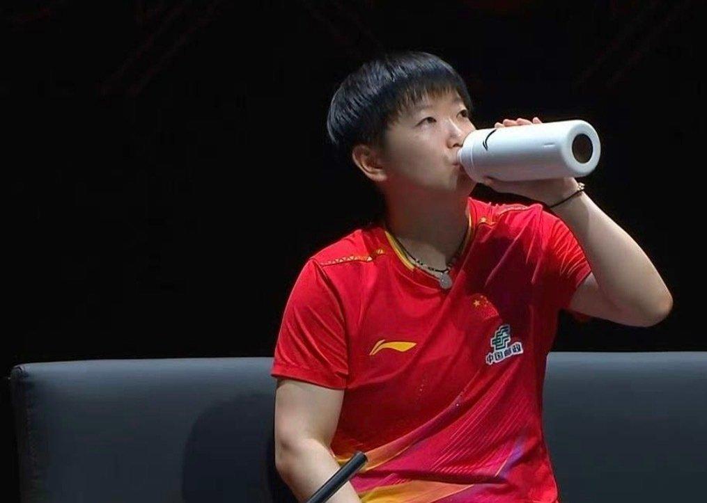 孙颖莎爆冷输给蒯曼，再次说明了一个问题！

刚从伤病中恢复一点，孙颖莎就开始打高