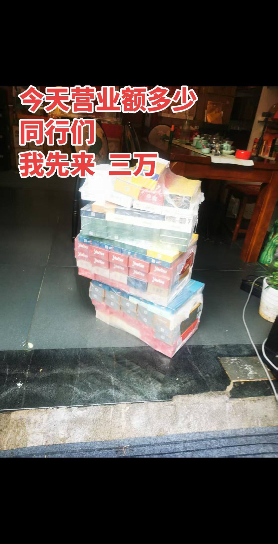守小卖铺的一天 小卖铺的日常 酒水搬运工