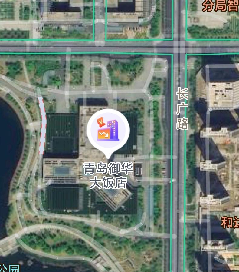 即墨创智新区龙泉湖公园东侧的的蓝海御华大饭店又改名为御华大饭店了，蓝海的牌子撤了