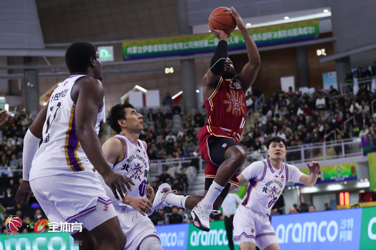 山西汾酒 99-86 北京控股CBA杯山西男篮战胜北控男篮
山西汾酒：盖伊26分