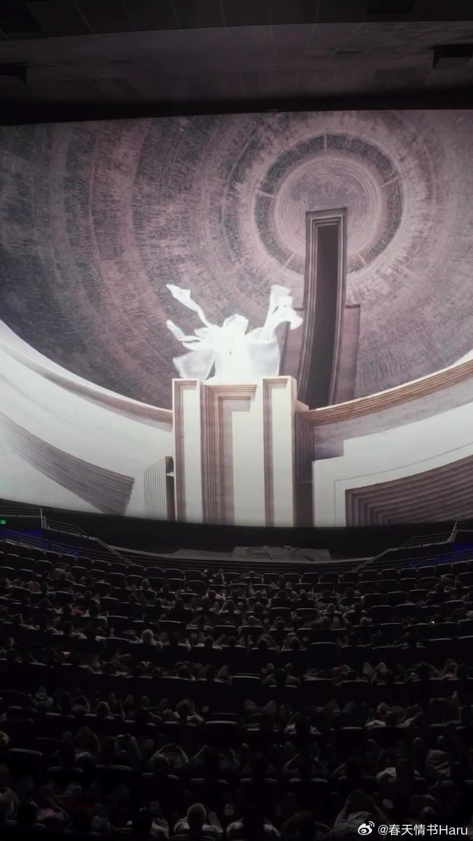 安雅·泰勒-乔伊在《沙丘3》预告片中的这一幕，在70MM IMAX银幕下太震撼了