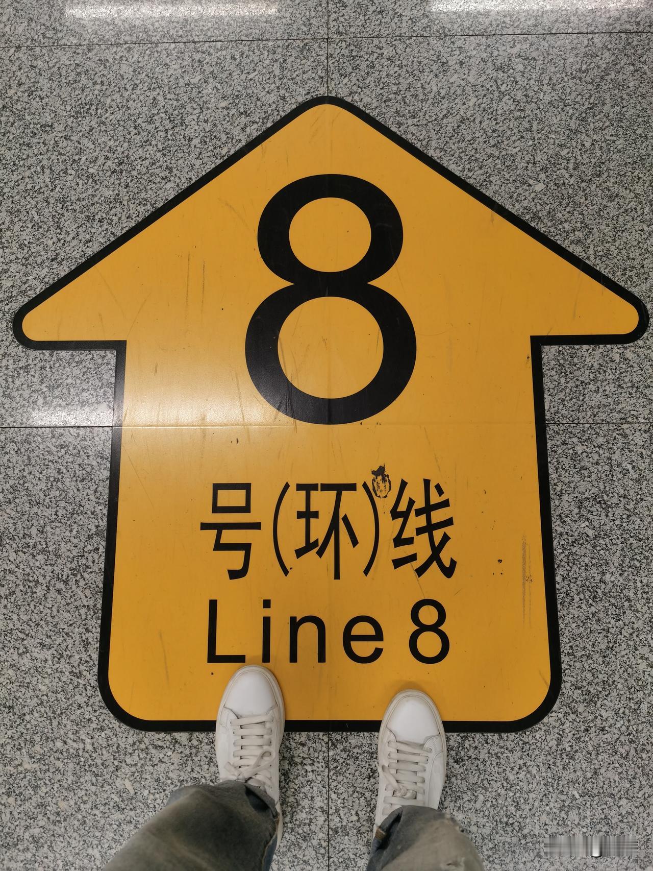 贾浅浅被举报学术抄袭与作协入选资格的问题上，八九不离十是事实。为什么呢？我觉得，