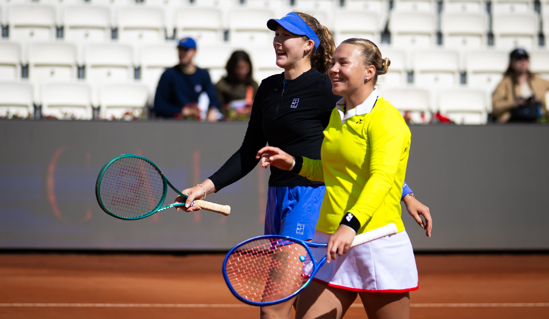 Midi组合背靠背晋级决赛🙌WTA1000罗马站双打半决赛，米拉·安德列娃/施