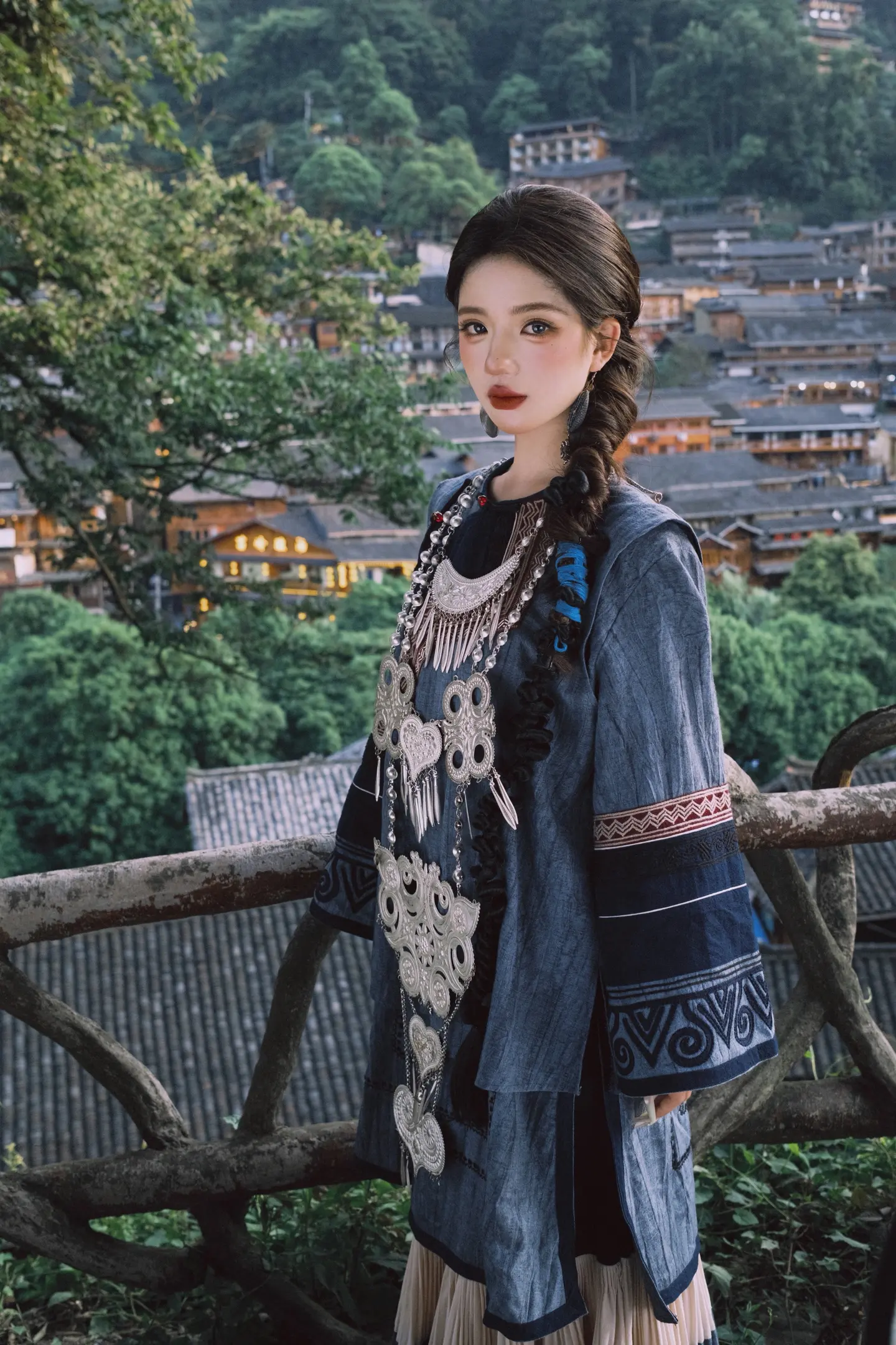 听说最美的彝族姑娘，被称为月亮的女儿。