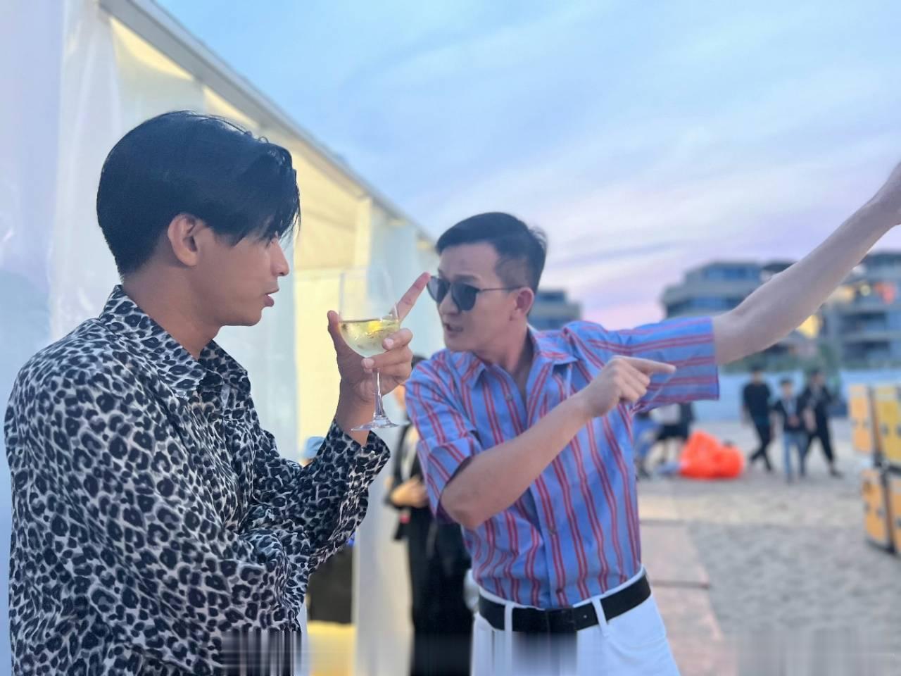 #五条人说今天请叫我2.5条人#五条人与饿了么5折天的梦幻联合，简直太合情合理了