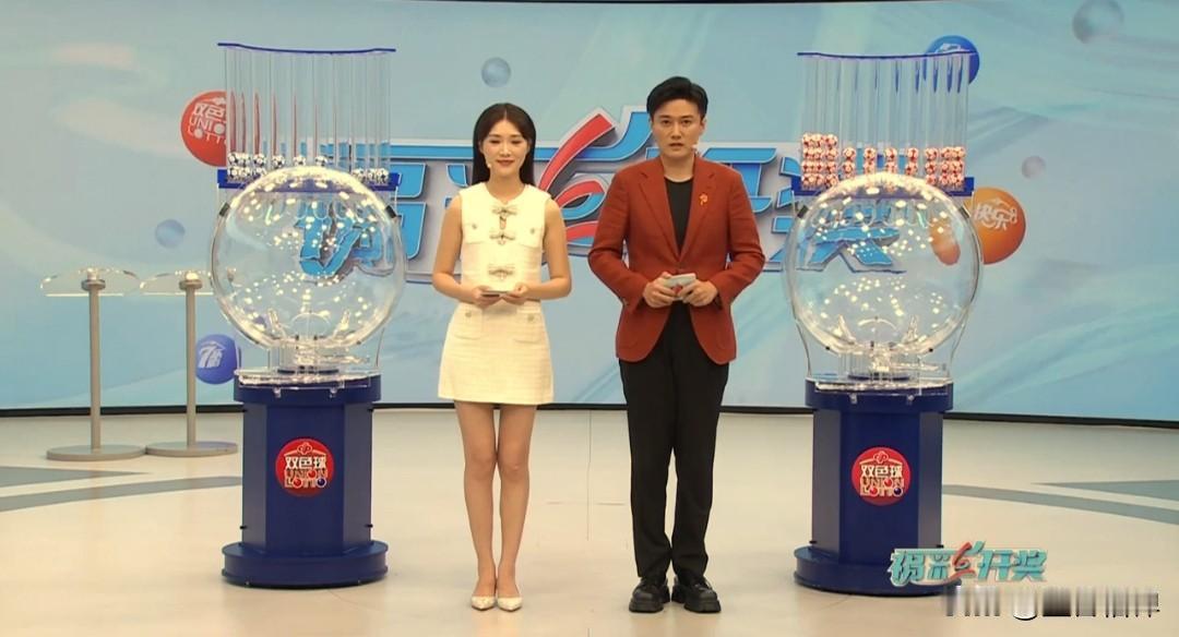 今天北京时间8月4日，福利彩票双色球第2026089期正式开奖。

本期开奖号码
