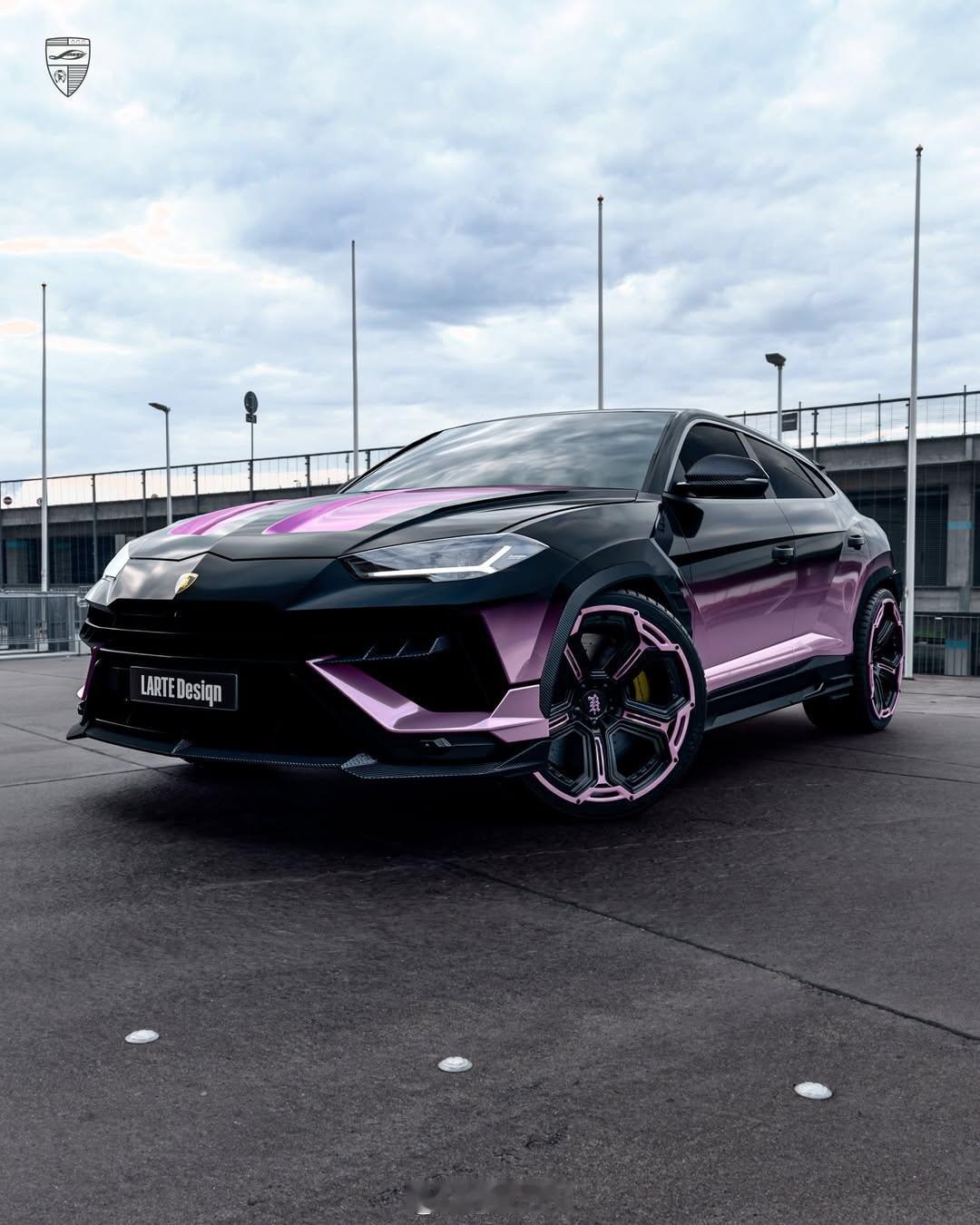 兰博基尼兰博基尼URUS  兰博基尼URUS，这个轮毂+配色，大家觉得怎么样