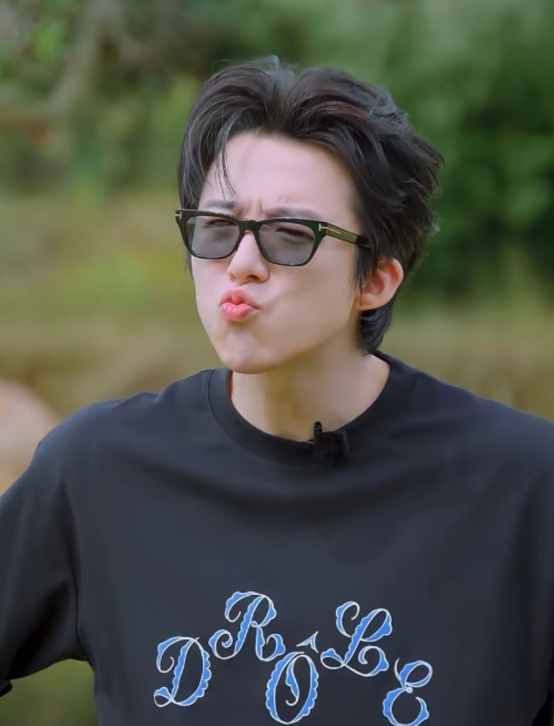 你过来，让姐姐亲一口。💋刘宇宁地球超新鲜 。