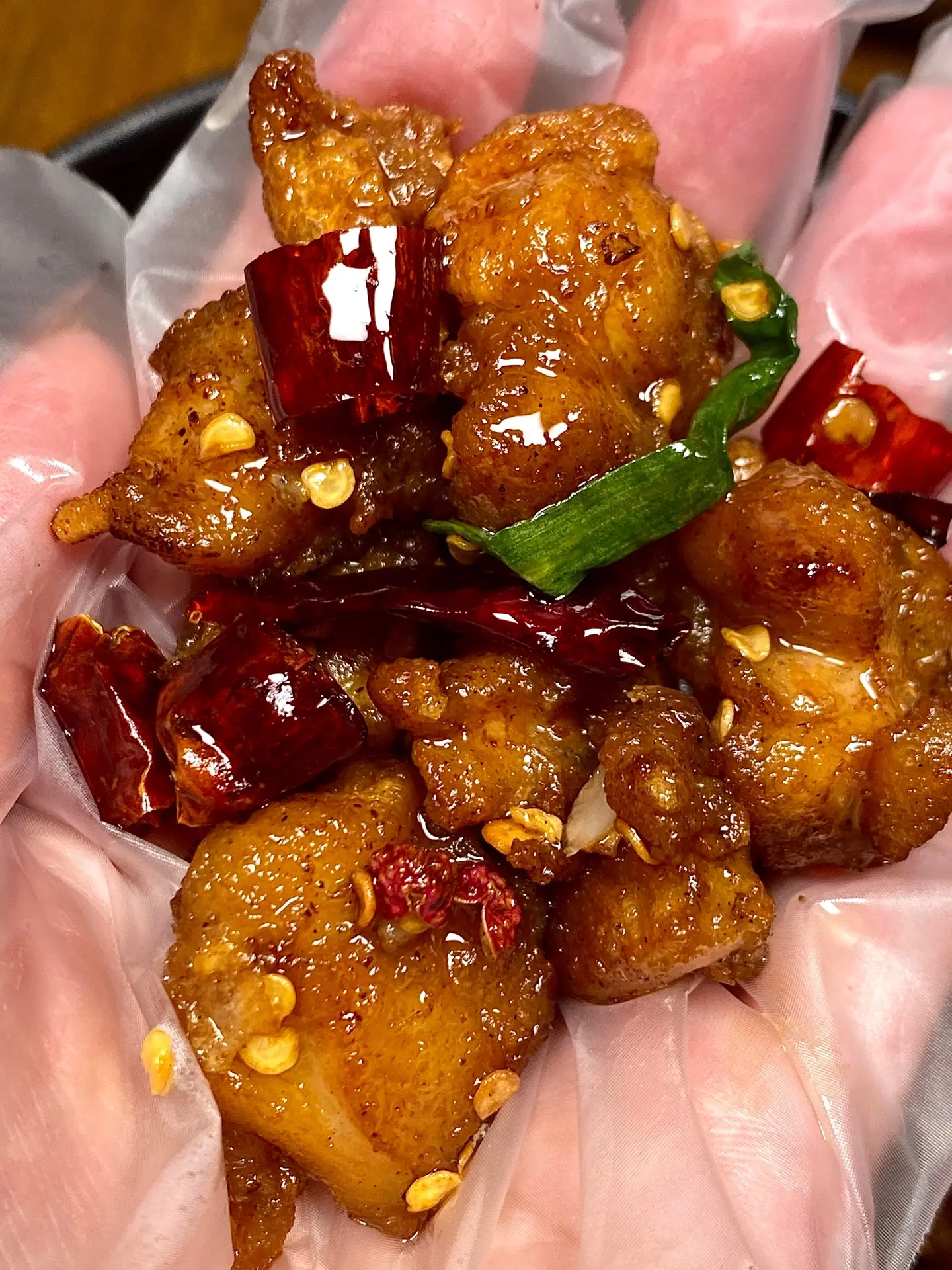 赶快去做吧，是真的香。分享巨好吃的辣子鸡丁！ 鸡腿肉外酥里嫩，麻辣鲜香...
