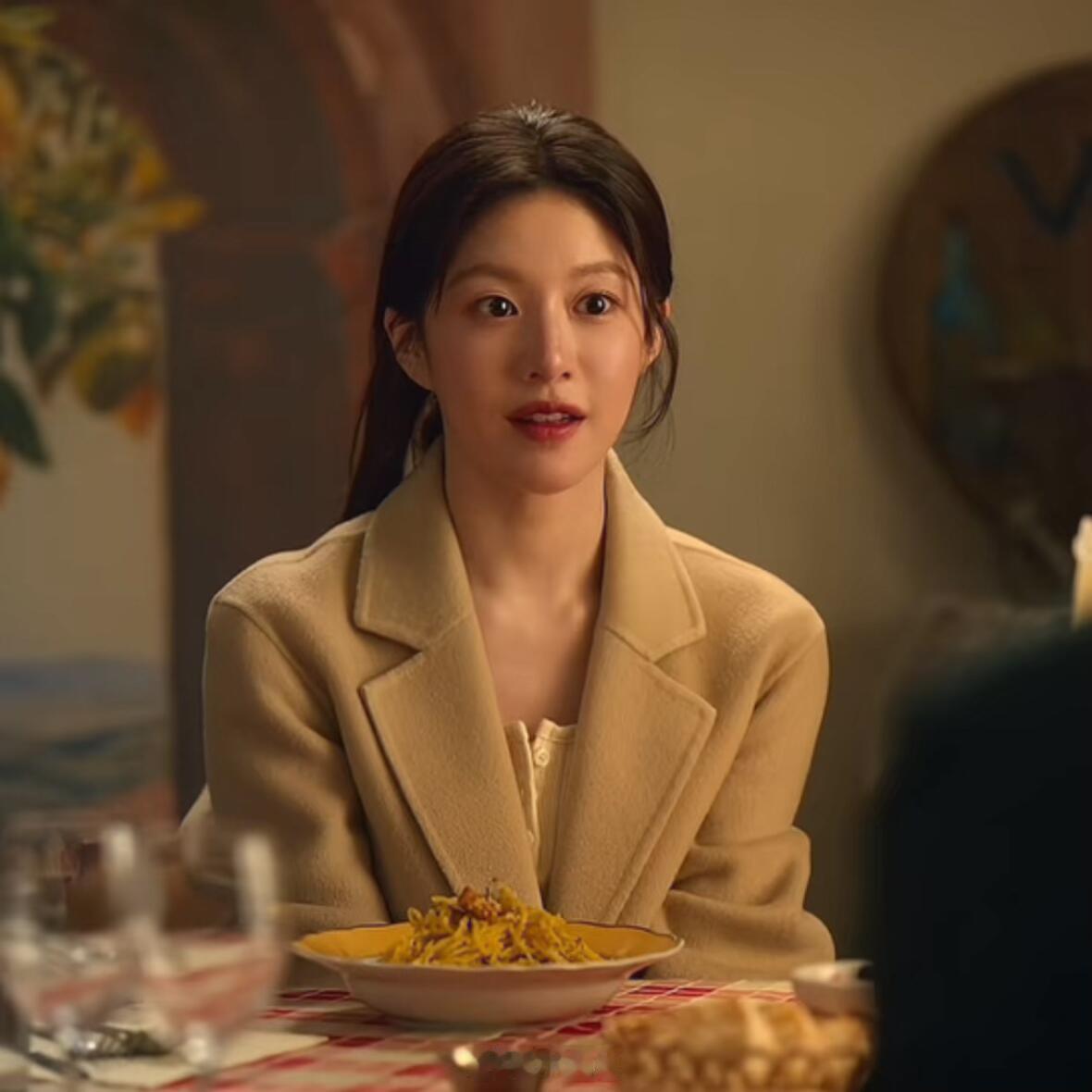 高允真新剧大衣是什么牌子啊高允真‖爱情怎么翻译‖ 