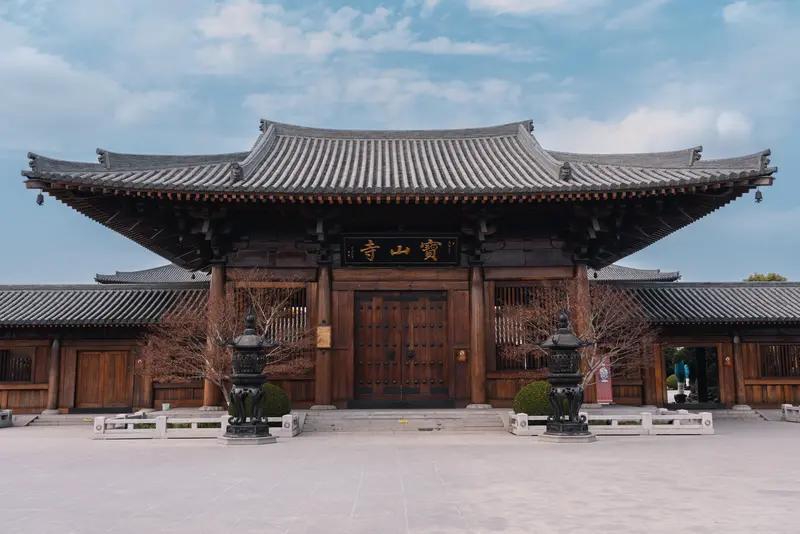 对联文化真是我国传统文化里的璀璨明珠，像“烟锁池塘柳”这样的绝对，至今都让人绞尽