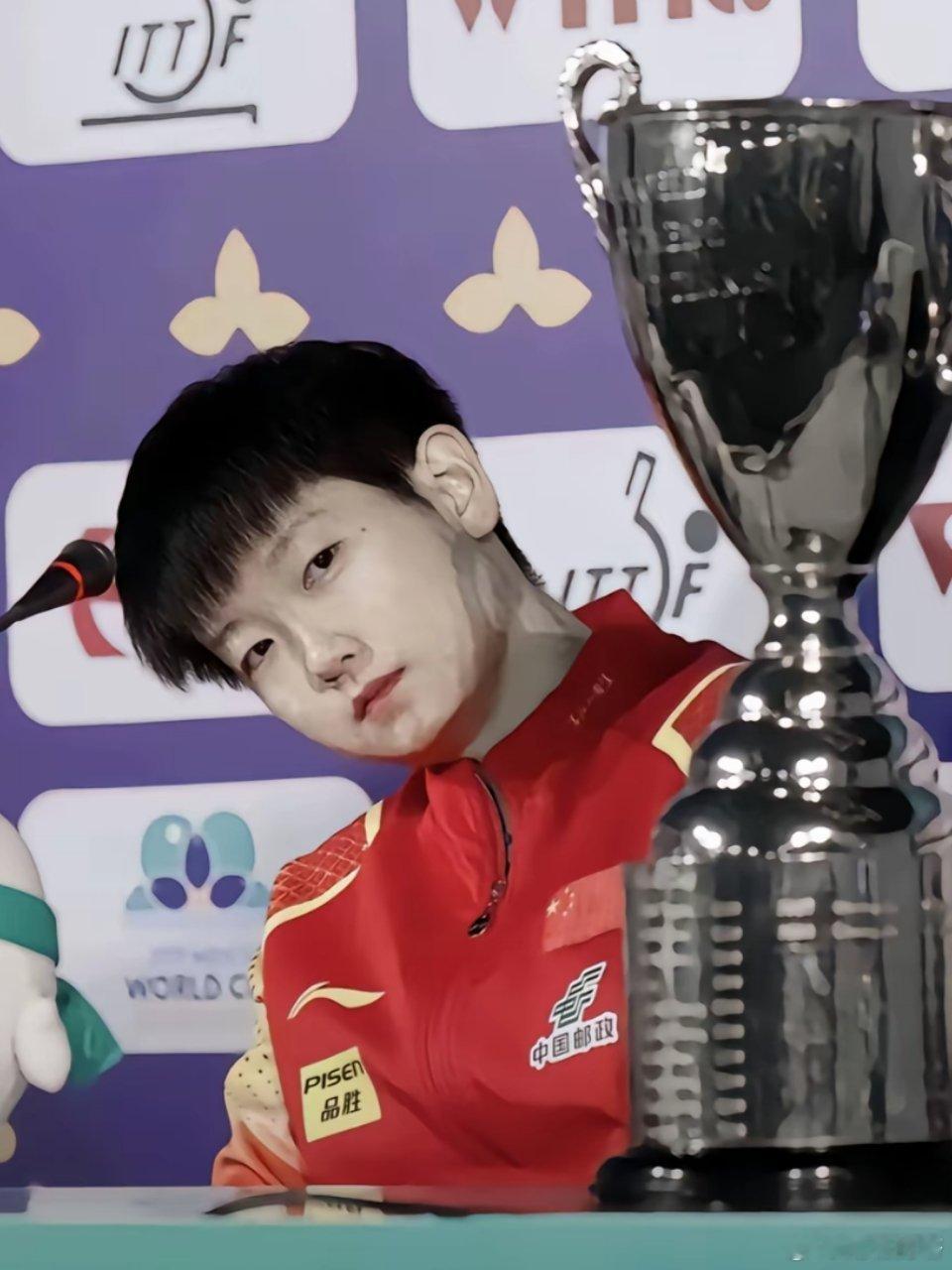 河北杰出女青年孙颖莎，三折叠，怎么折都有面[彩虹屁]#孙颖莎球迷回应方博# ​​