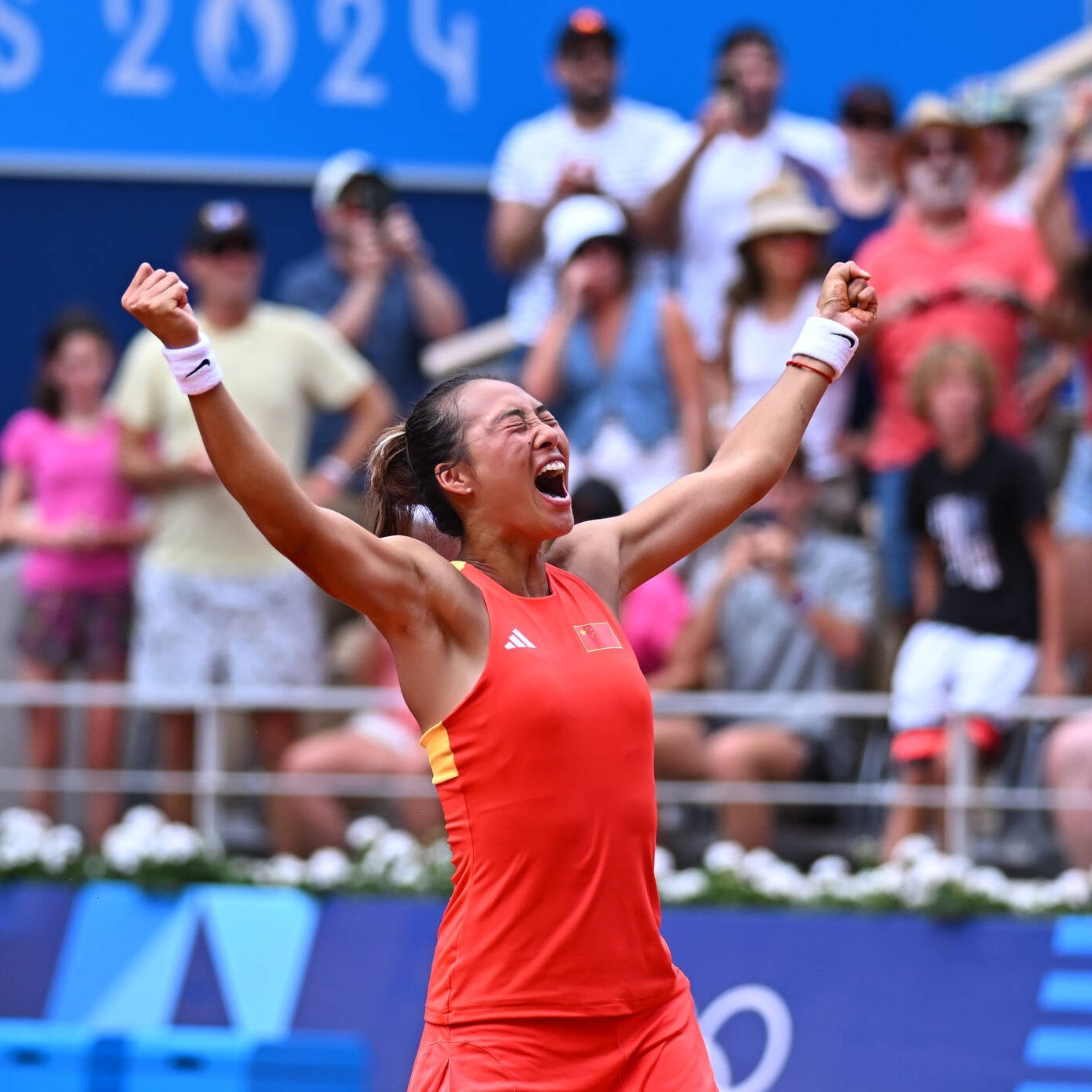 【郑钦文今晚九点半冲击金牌🔥】ITF官方公布了今天奥运会网球赛的赛程，中国球员