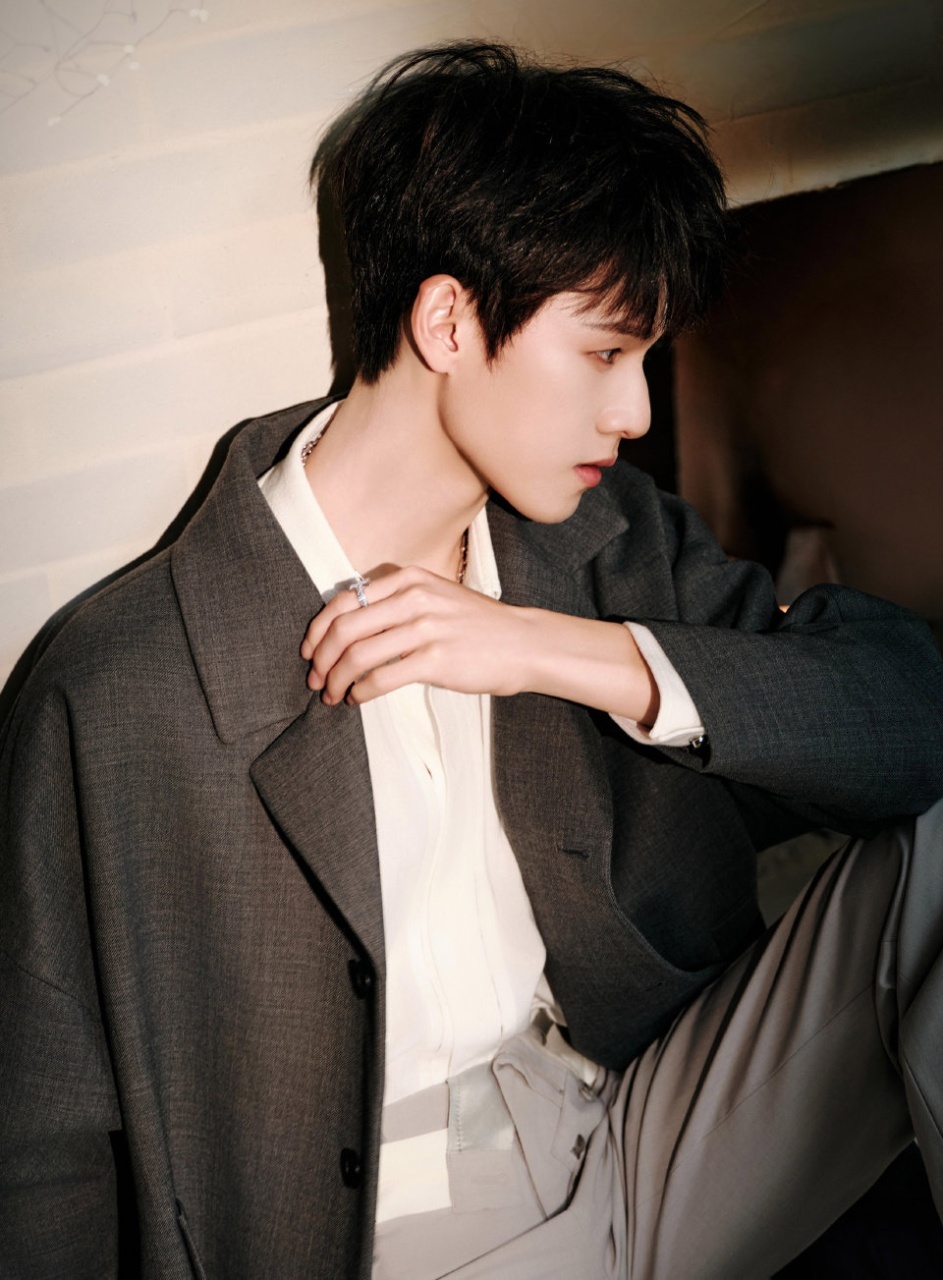 娱乐李昀锐跨晚第二套李昀锐浙晚第二套李昀锐浙晚第二套，小林你帅得很 