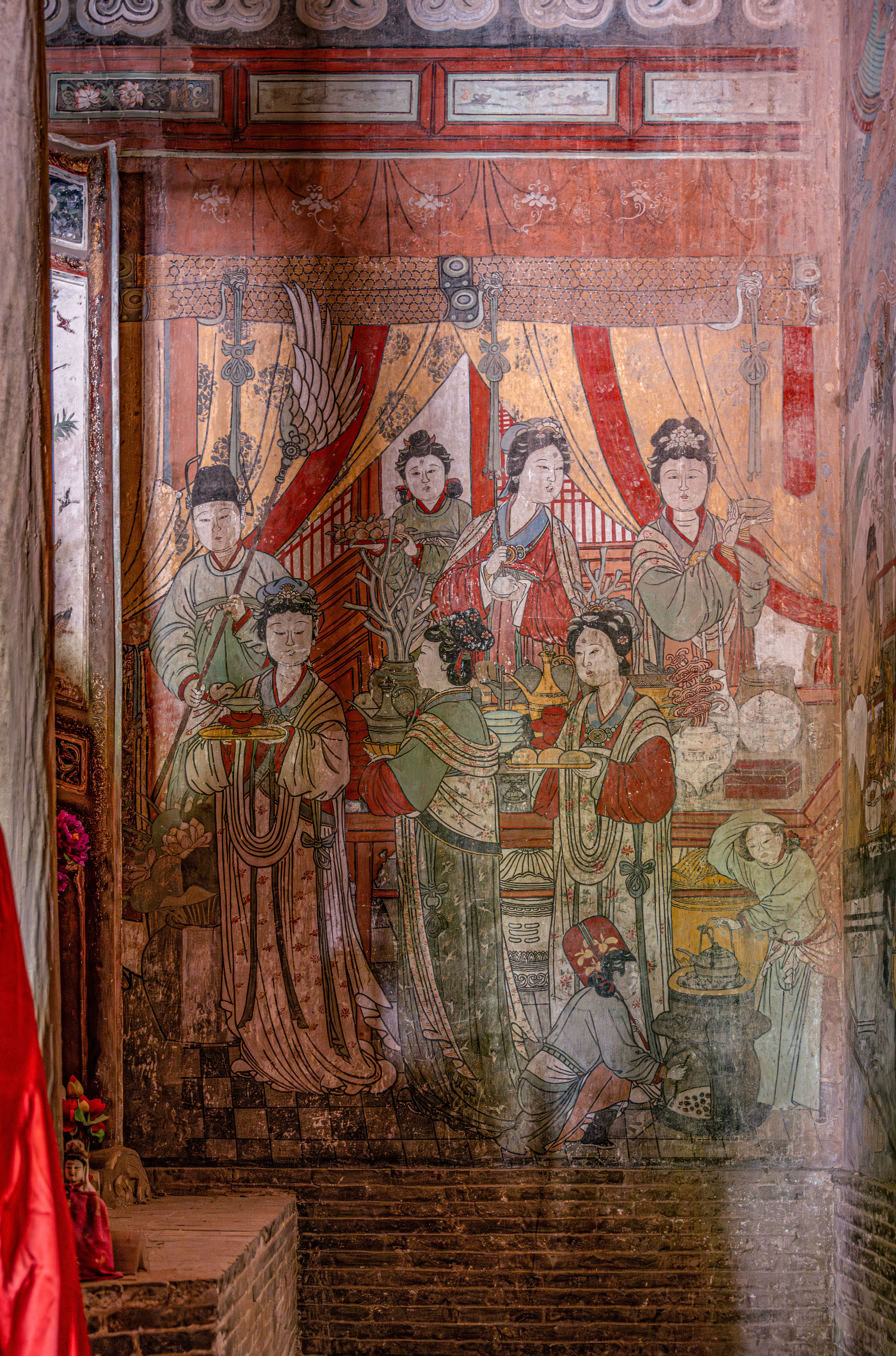 广胜寺下寺霍泉水神庙明应王殿北壁所绘“王宫尚食图”，绘于元泰定元年左右（1324
