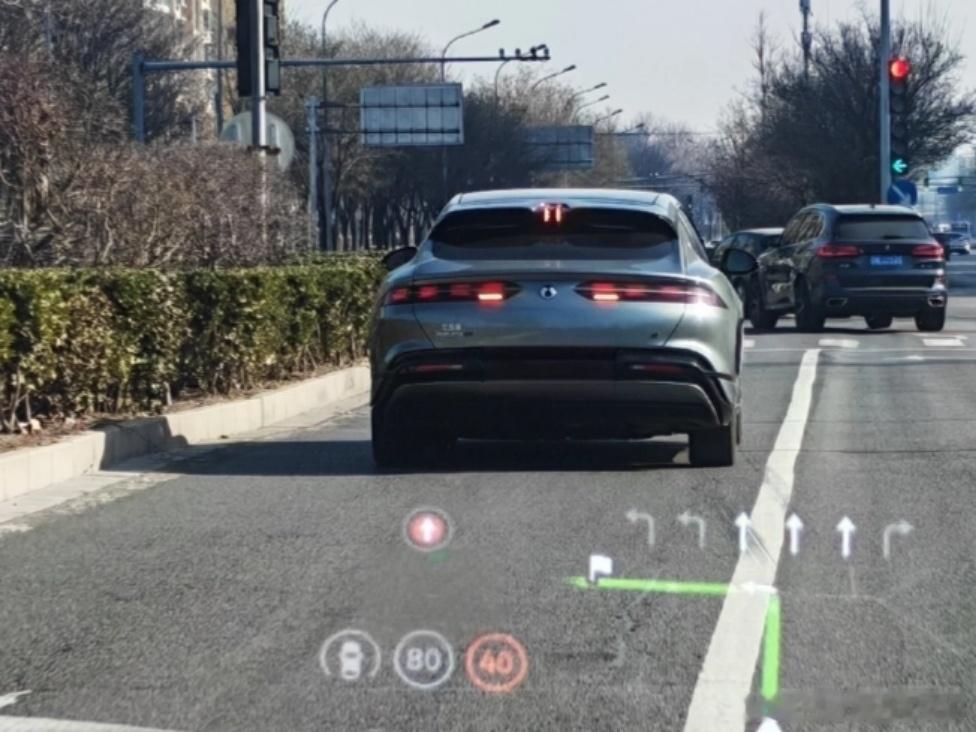 审美这个东西吧，真的是需要品味，眼界和沉淀。。。。杀马特并未消失，一直存在的。 