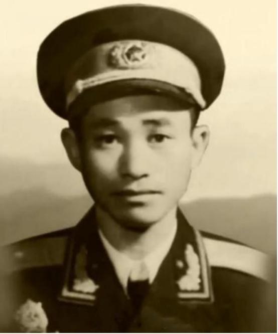[微风]1937年，西路军孤儿蔡长元被自己人关进小黑屋判了枪决，行刑前夜，杨尚昆