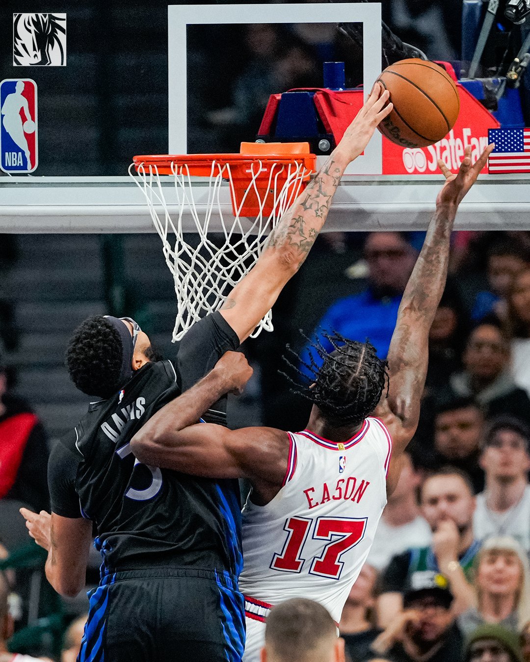 今天是 AD 职业生涯第 36 场 25 分 + 10 篮板+ 5 封盖的比赛，