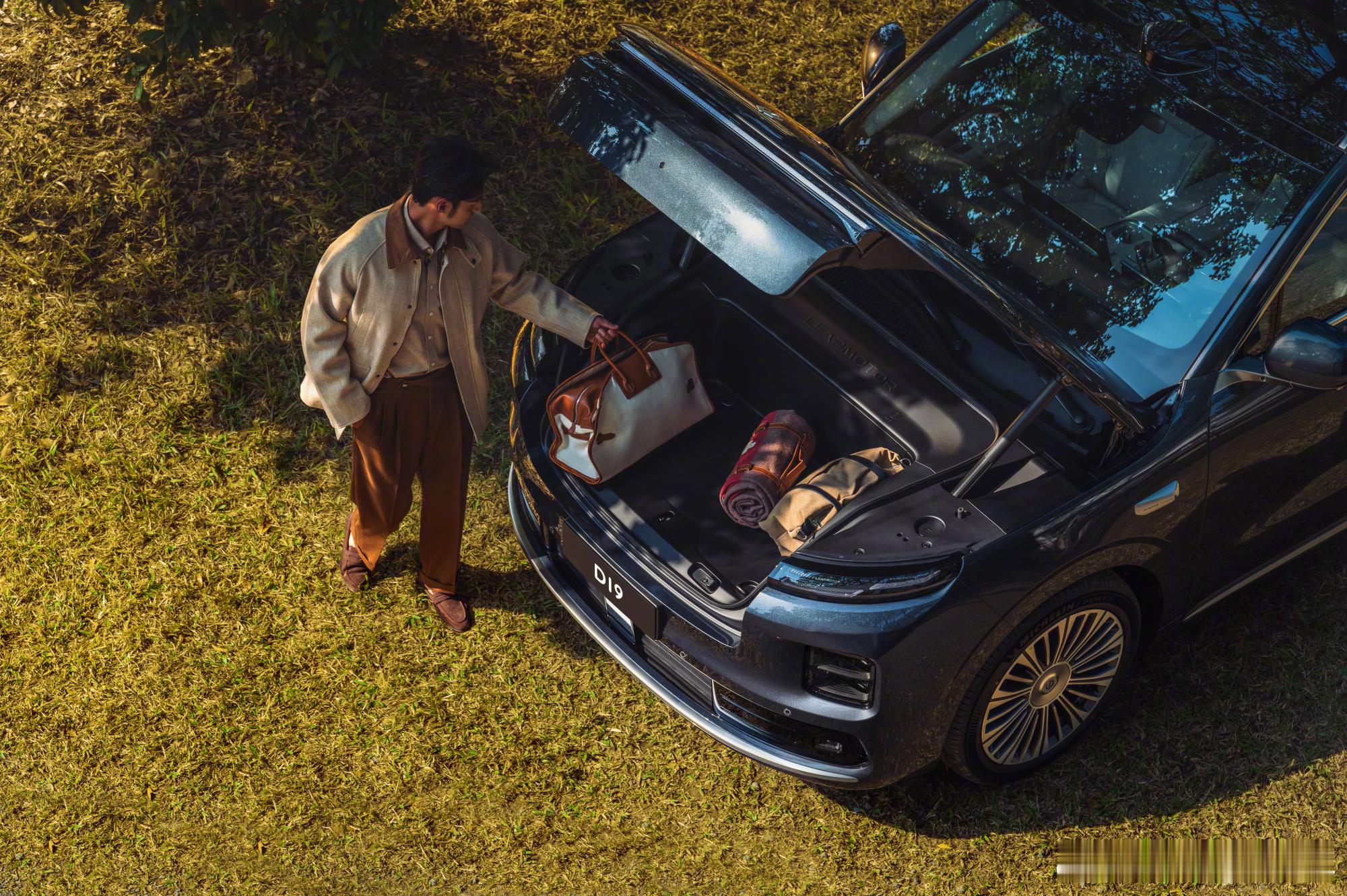 原来9系旗舰SUV价格也能这么香 2026 爆款预定🔥零跑 D19 上市，21