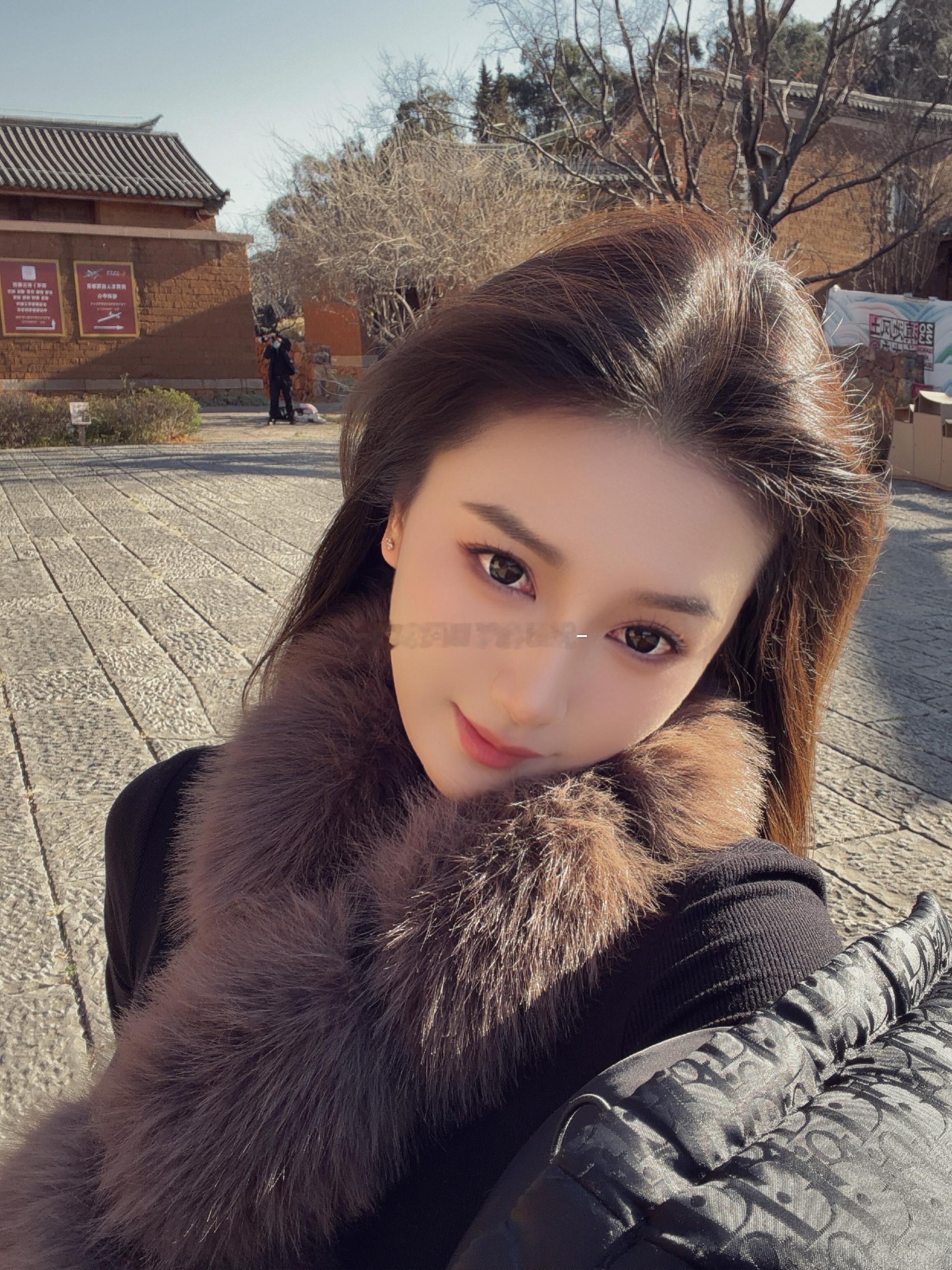 初一发个照片哈哈哈 