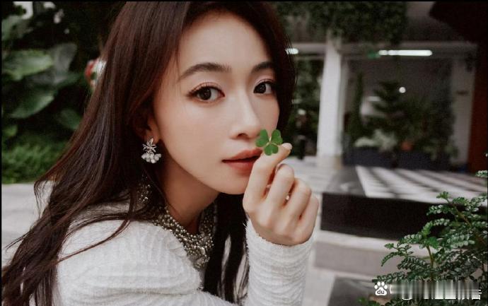 1.胡歌的张居正快开机了，这部算是这两年投资最大的项目了，一个平台消化不了，到时