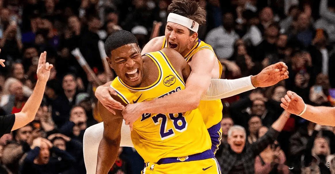 其实我们做个简单的假设，把斯玛特老詹的位置互换一下，现在是个什么境遇？


假设