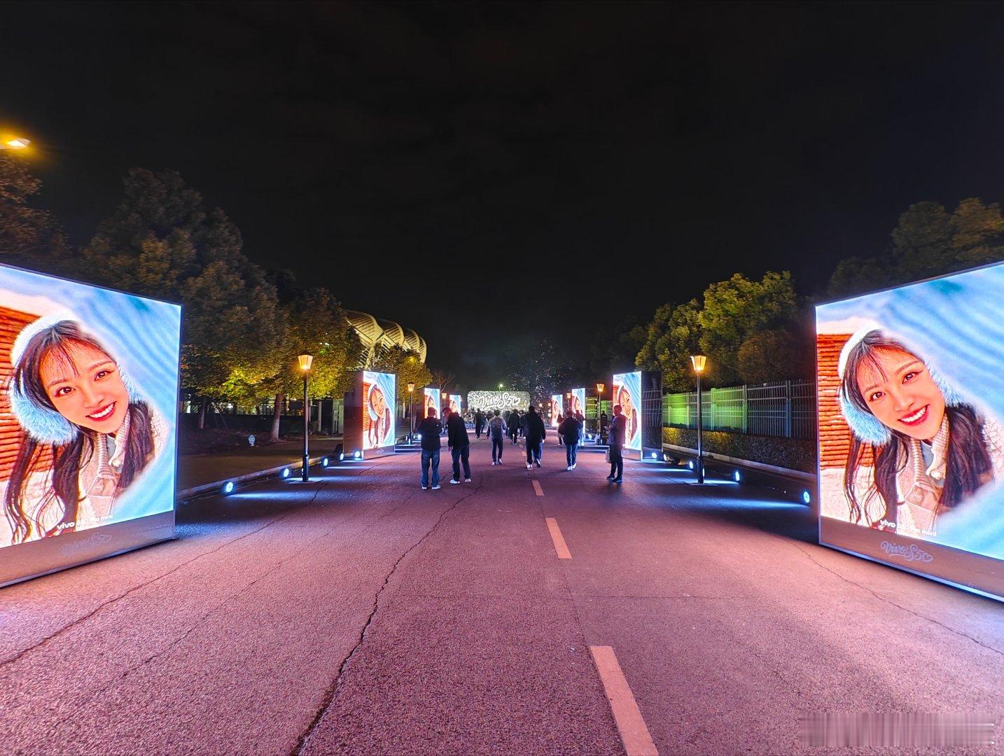 vivos50系列美学大使田曦薇 今天发布会现场太漂亮了，一会有blingbli