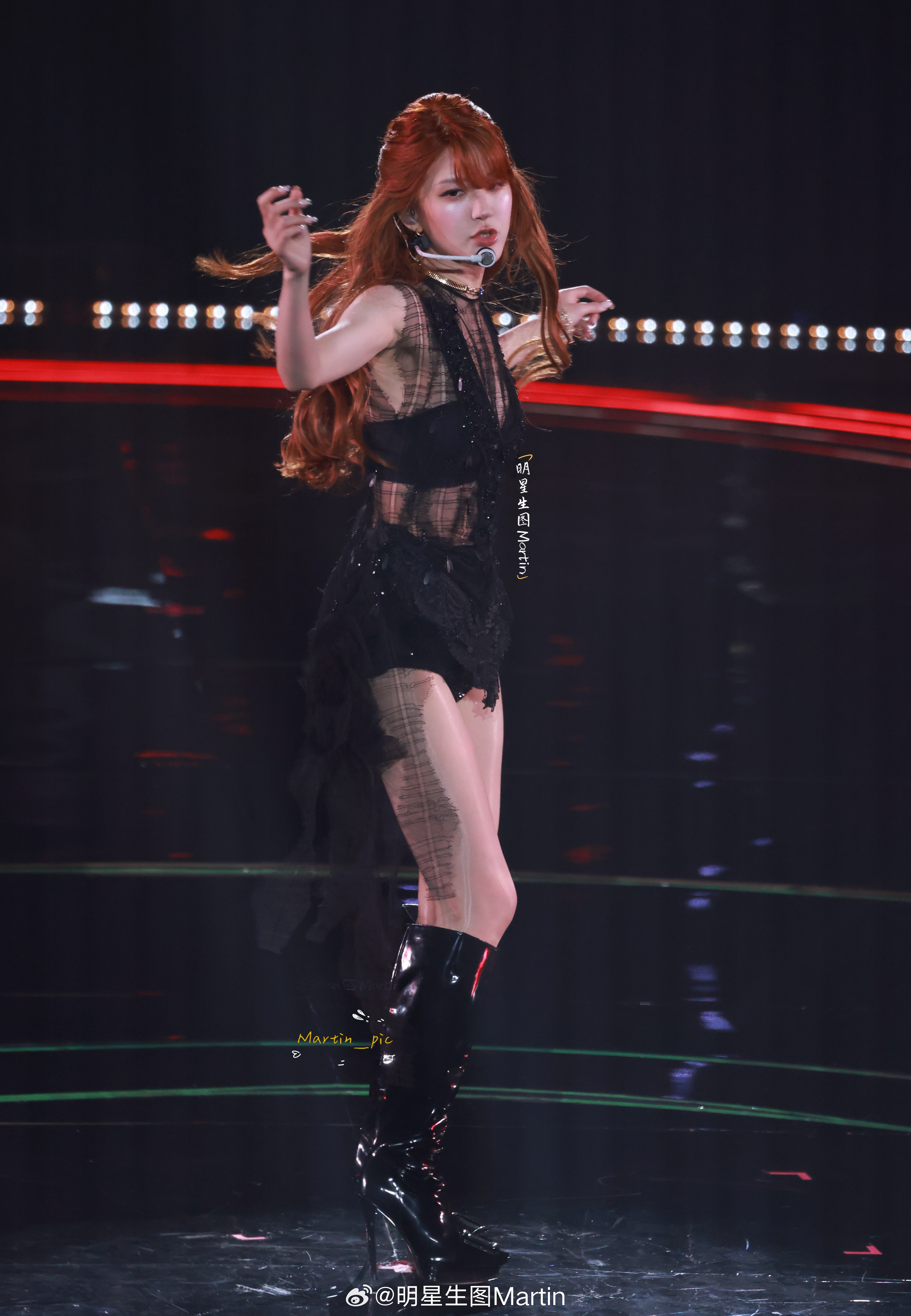 赵露思[超话]赵露思 赵露思 成都演唱会生图掉落~美的好超前[爱慕][爱慕][爱