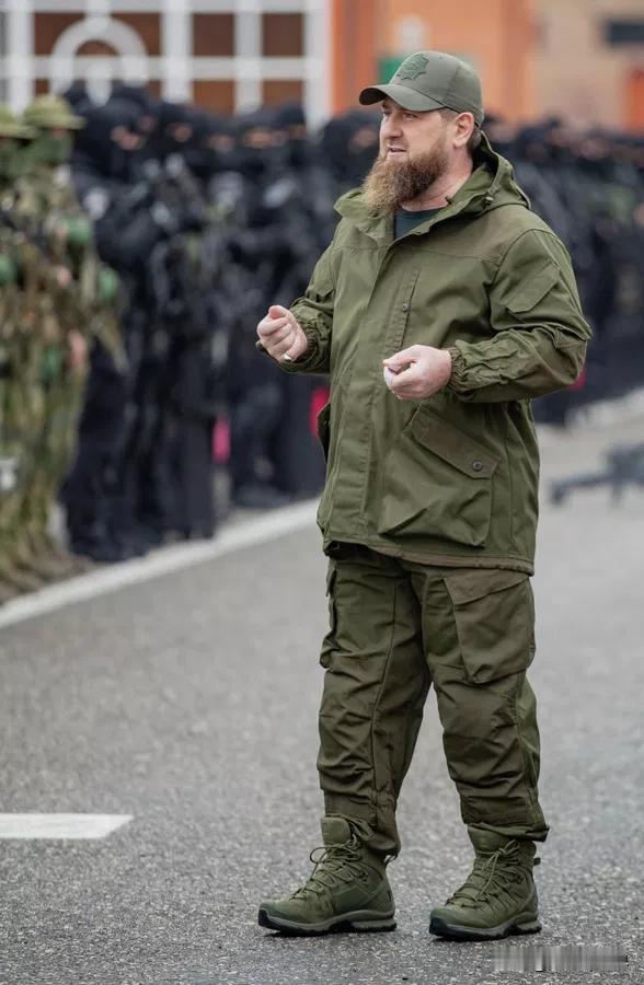【卡德罗夫：已有76434名战士从车臣部署到特别军事行动区】
莫斯科时间2026