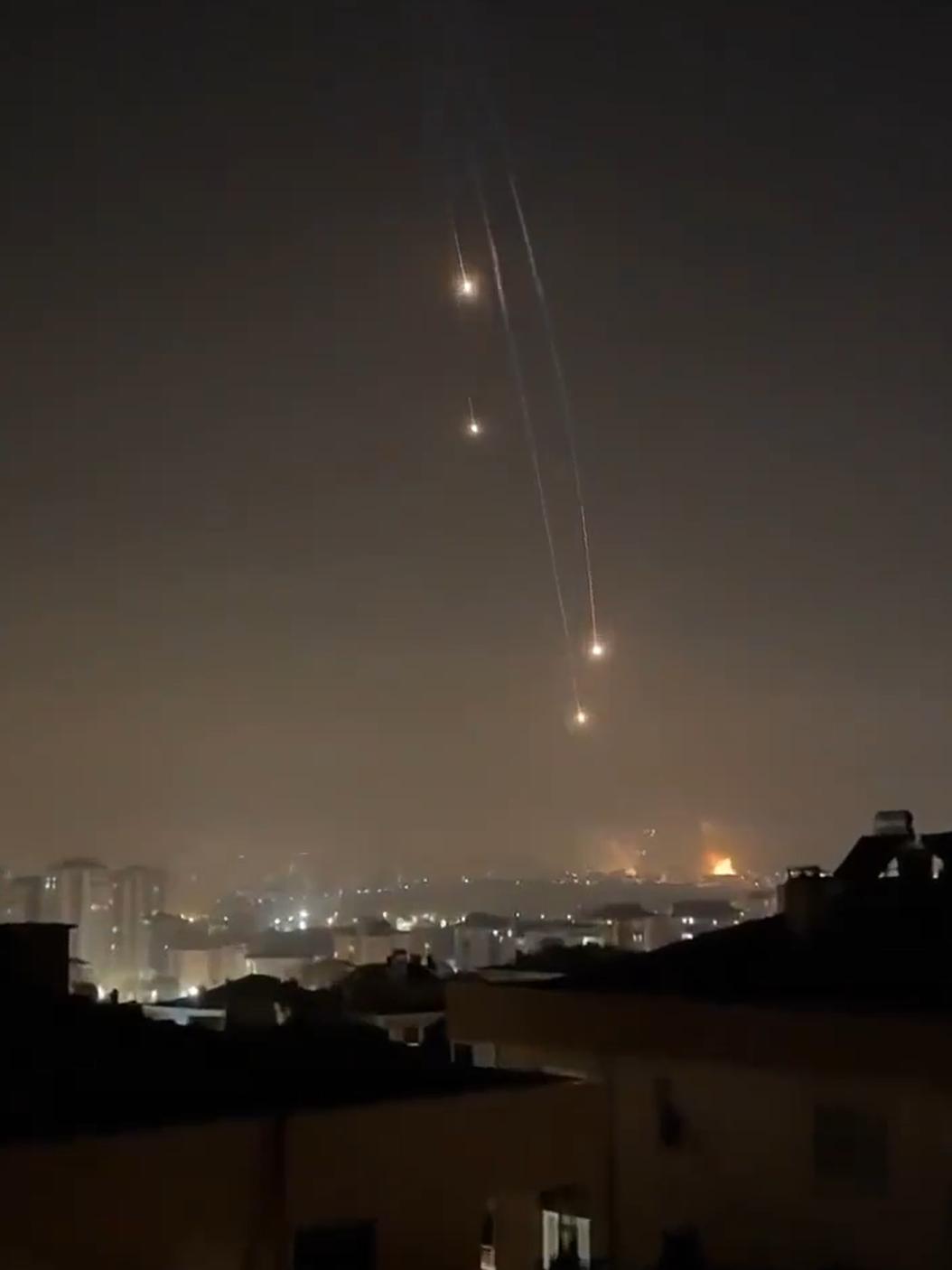 终于理解，美国为什么急着，把韩国的萨德系统给调走了。

美国短时间内生产不出来还