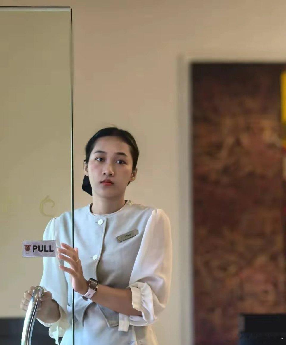 这是翻版关晓彤嘛？ ​​​