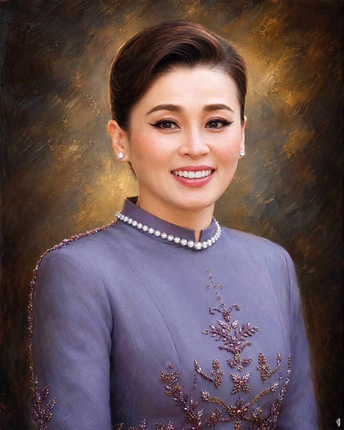 泰国王室 🇹🇭哇集拉隆功国王和苏提达王后，油画风超美王室国事访问苏提达王后
