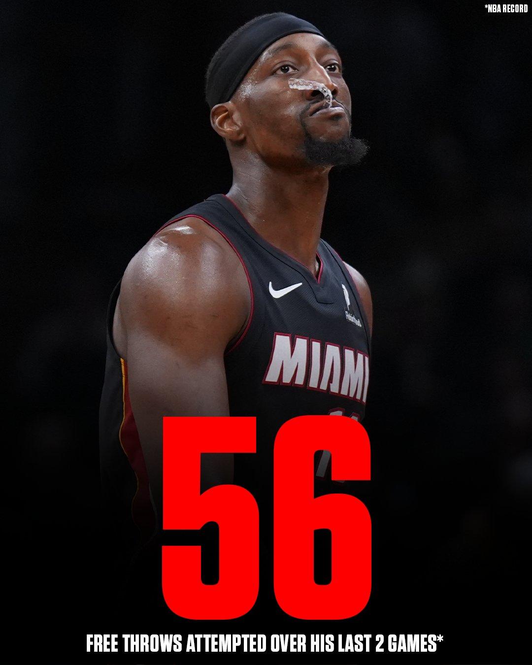 连续两场总罚球数排名：
1、阿德巴约——56罚
2、小乔丹——54罚
3、张伯伦