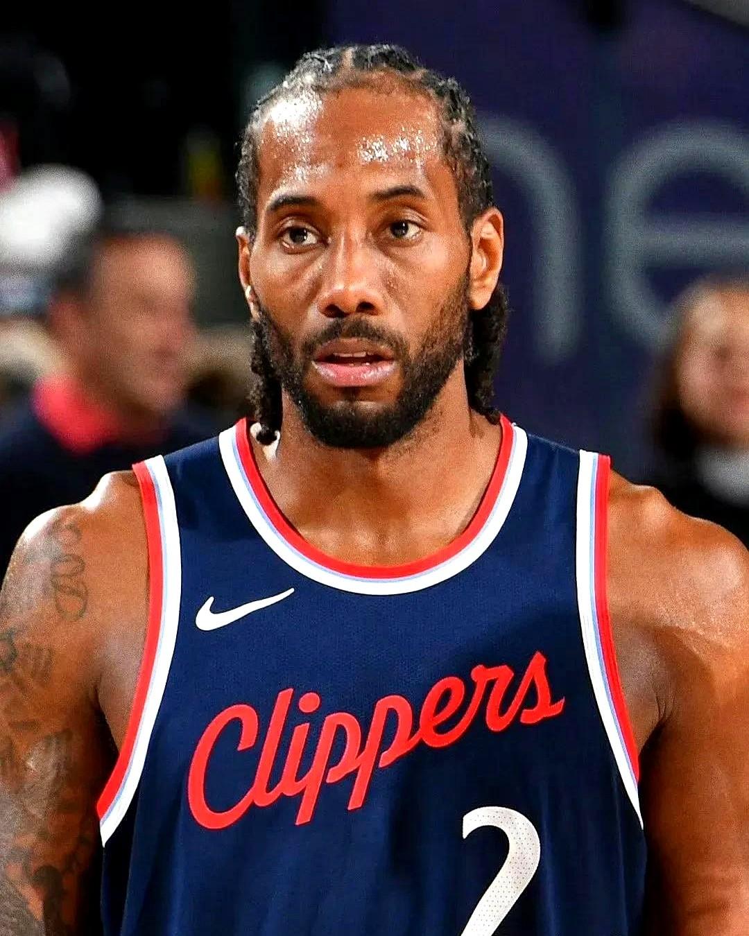 伦纳德，毫无疑问，是NBA历史上舆论最为宽容的球员之一。

这句话对应的是快船为