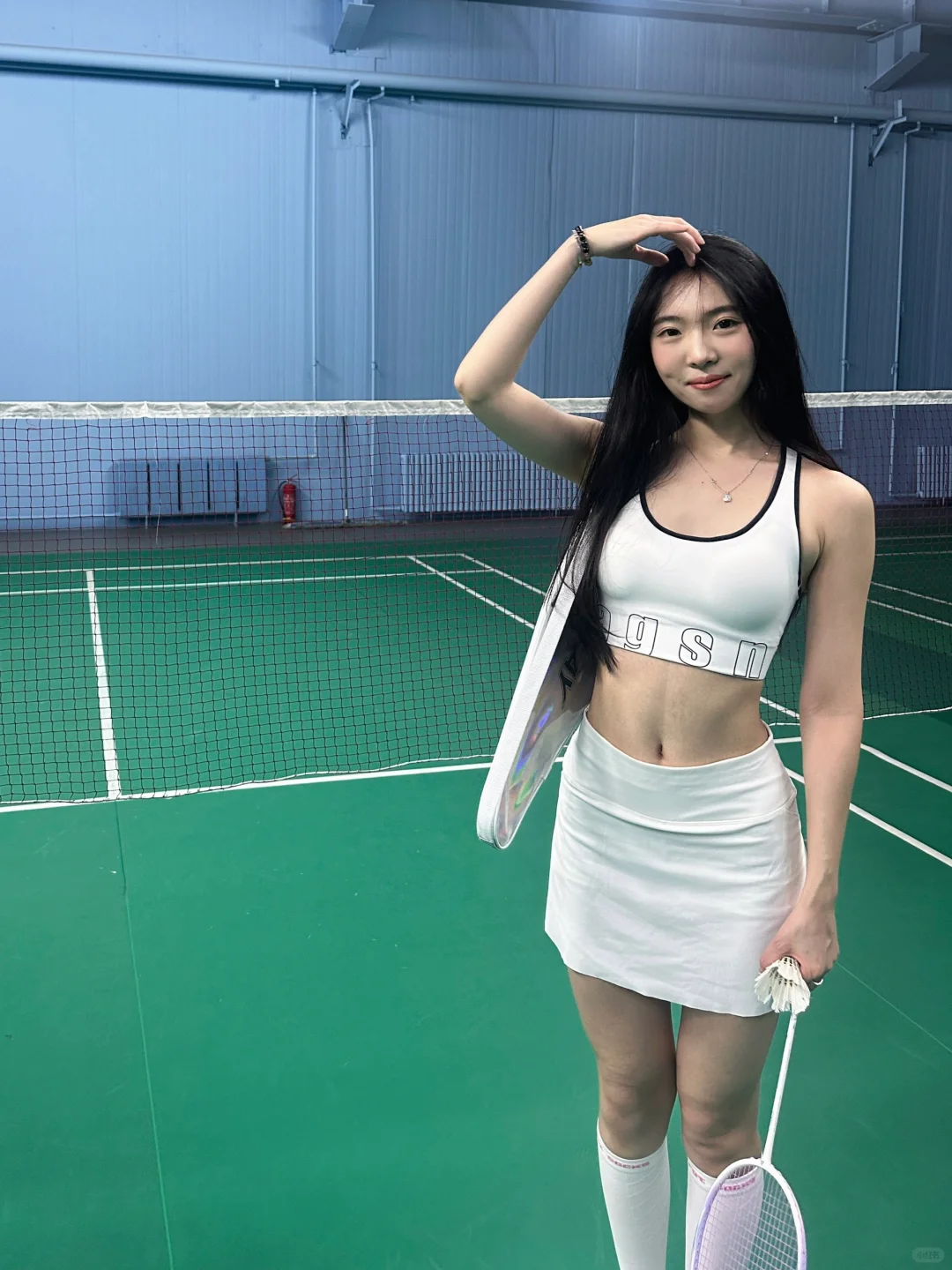 175/51kg羽毛球女孩