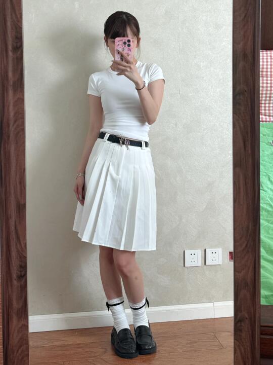好显瘦显白显气质的一身！