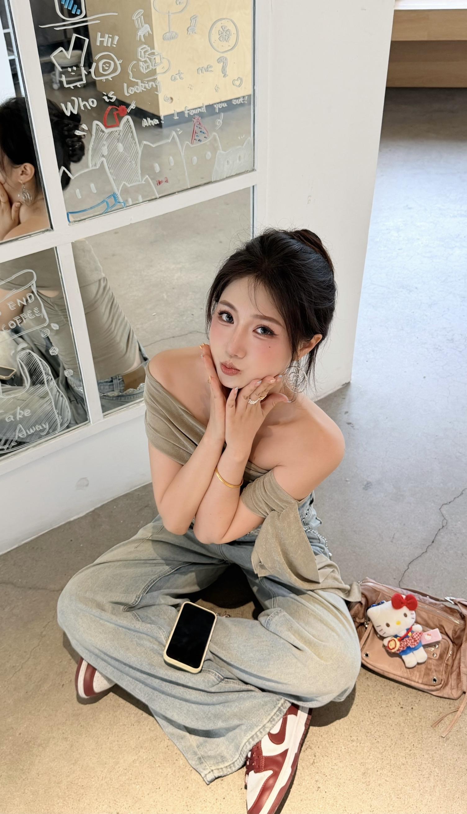 装美女好累 还好我是真的爱装。