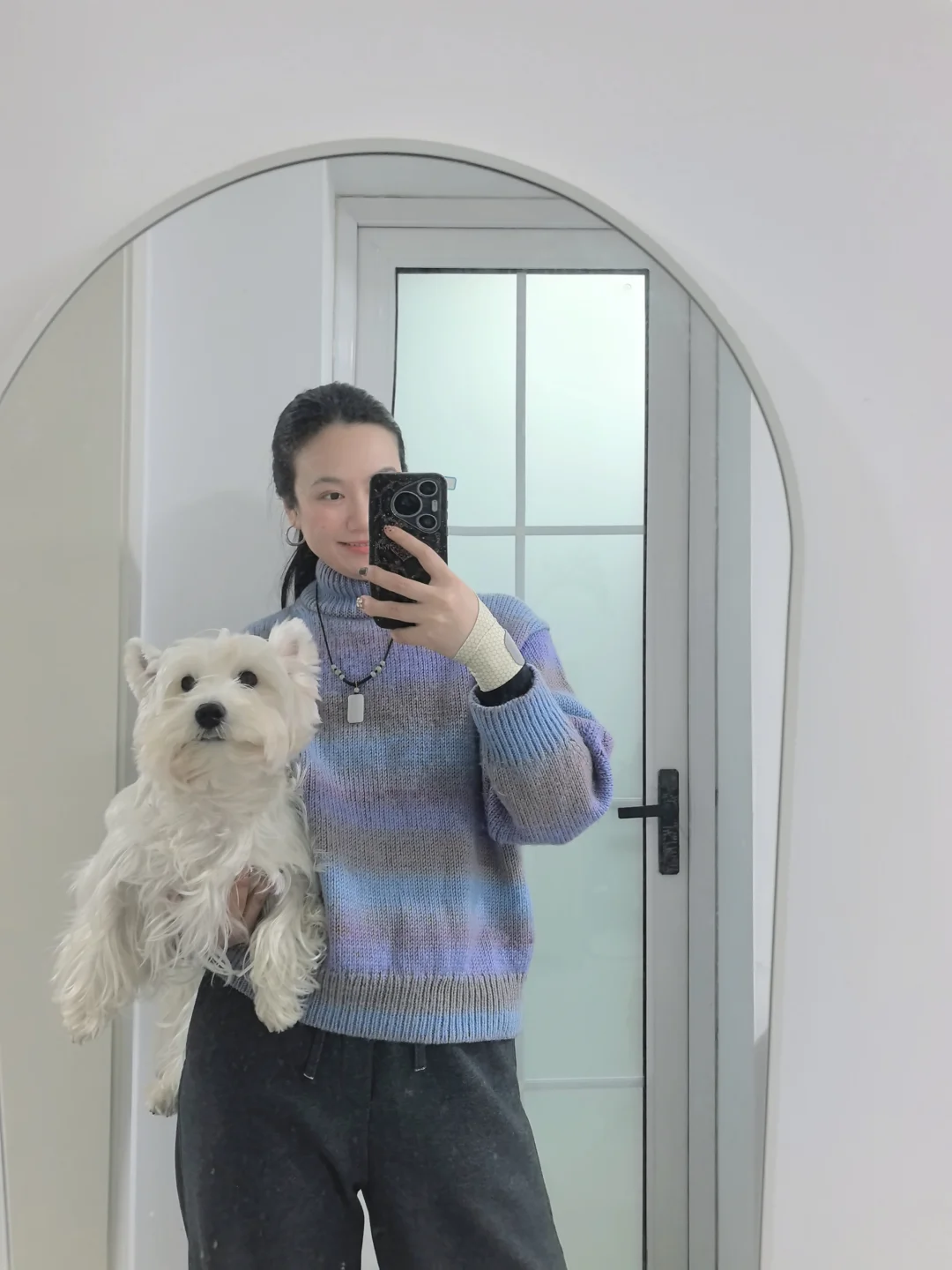 让我看看你们的单手抱狗