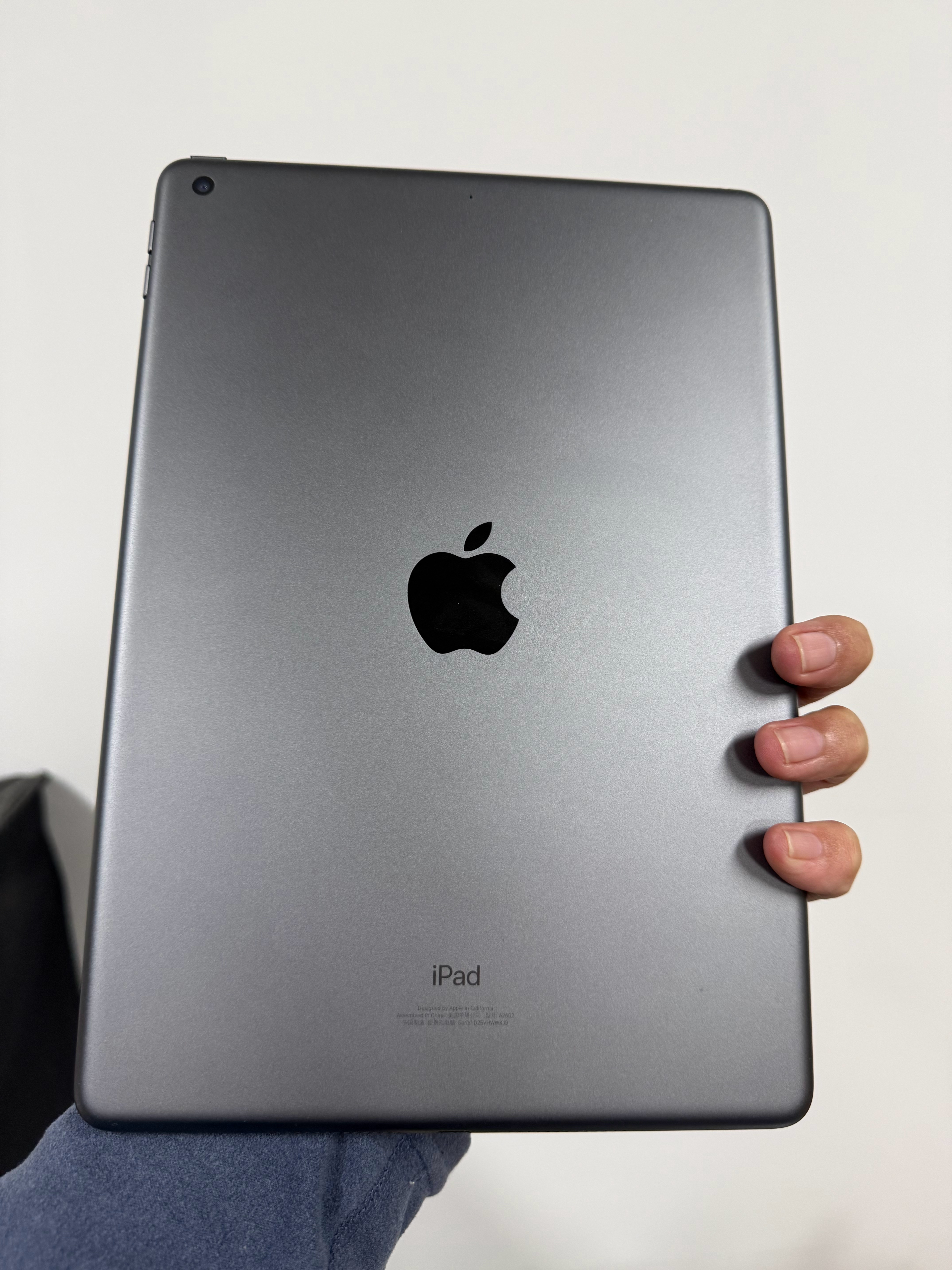稀缺货收了台满电100的 iPad 9 10.2寸 国行WiFi 256有没有看