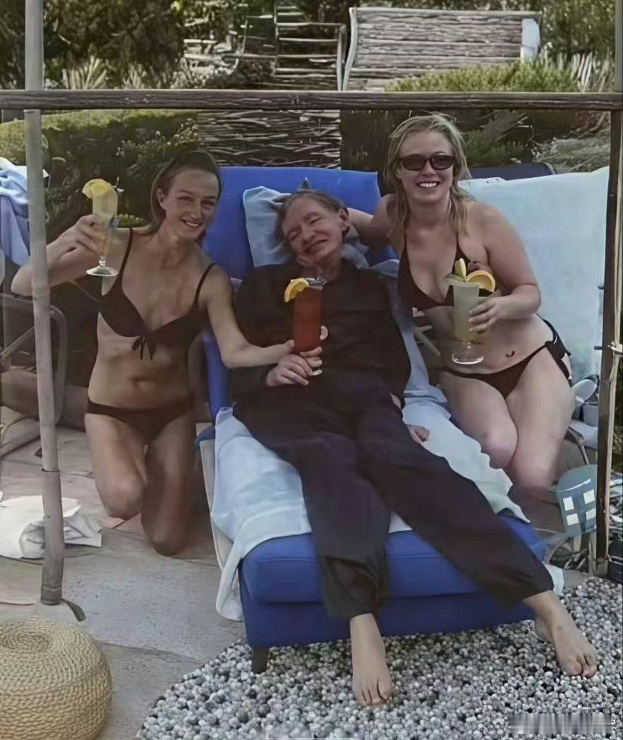 霍金不用敬酒，但他必须上萝莉岛，真是身残志坚