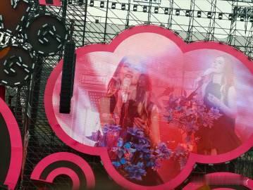 陈昊宇彩排照 泡泡岛彩排照来了，陈昊宇小眠酷帅上线，舞台气场十足，每一瞬都美得炸