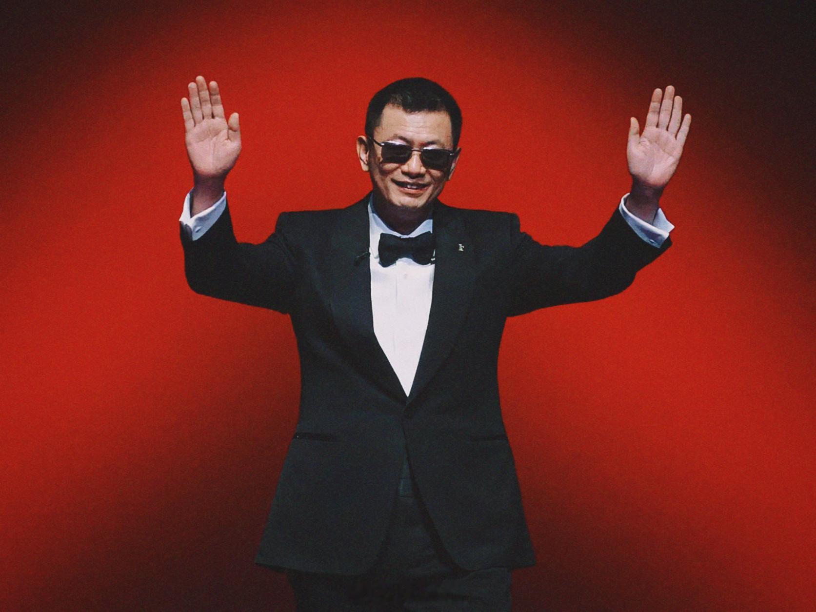 王家卫说唐嫣很装 听到这段录音，突然间，墨镜🕶️素来高冷的超酷大导演形象，瞬间