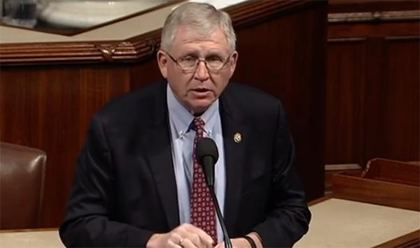 炸锅！美国甩出金融核威慑，395:2全票通过狠招，台海局势彻底变天？
 
美国到